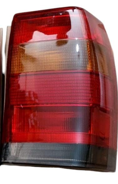 Opel Omega A Sağ Füme Stop