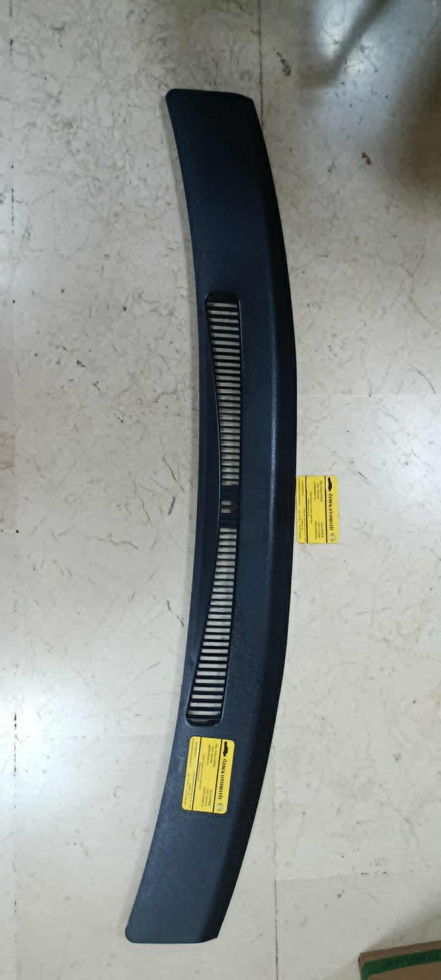 Opel Astra G Cam Önü Izgarası Siyah (1998-2005) 7208151 Ön Göğüs Cıtası