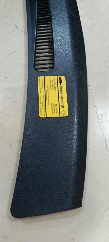 Opel Astra G Cam Önü Izgarası Siyah (1998-2005)
