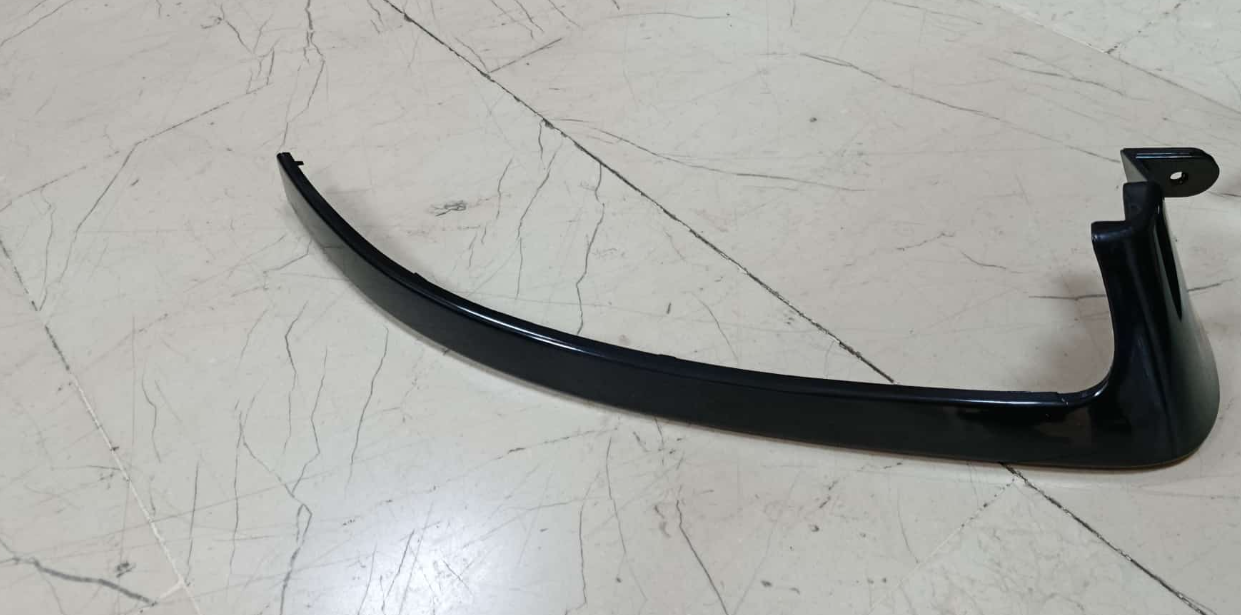 Opel Omega B Far Kaşı Sağ Depo Marka 1312688