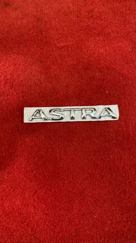 Opel Astra Yazılı Amblem