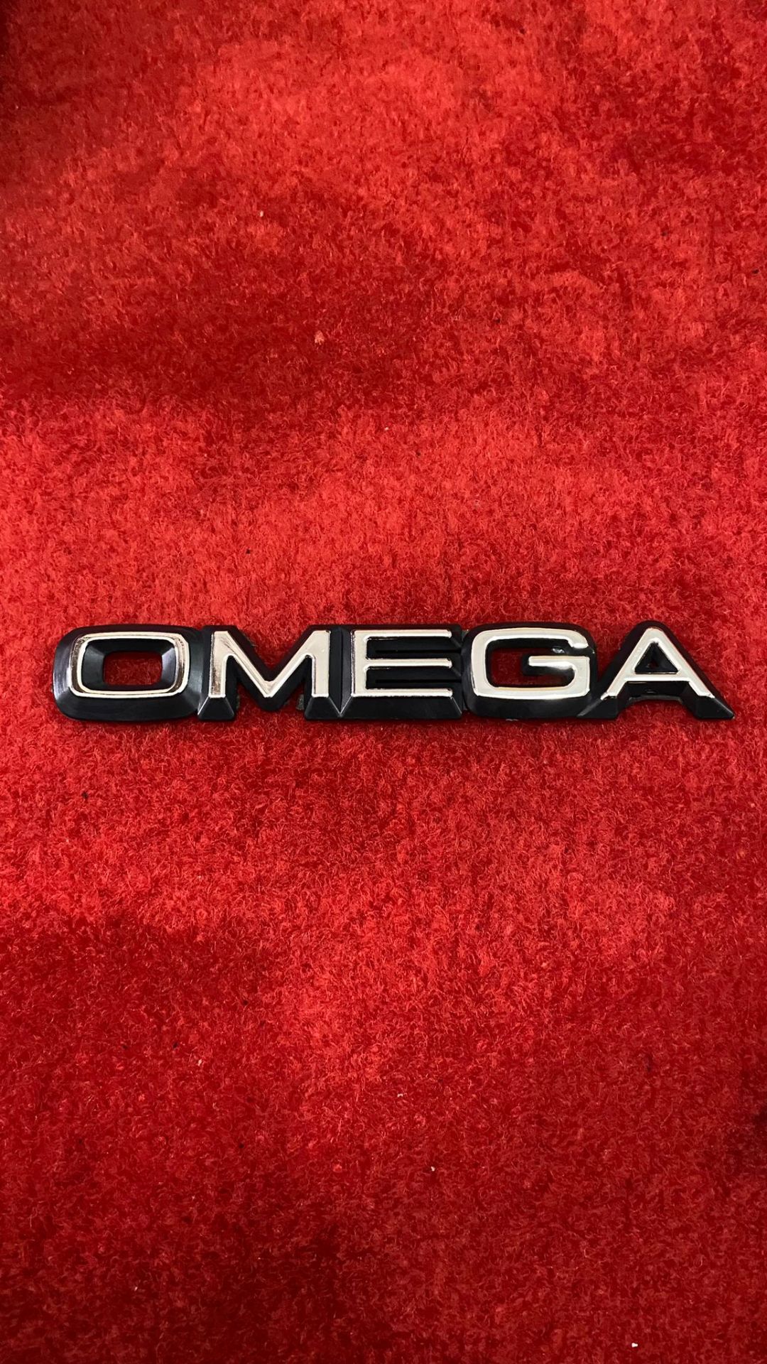 Opel Omega Yazılı Amblem