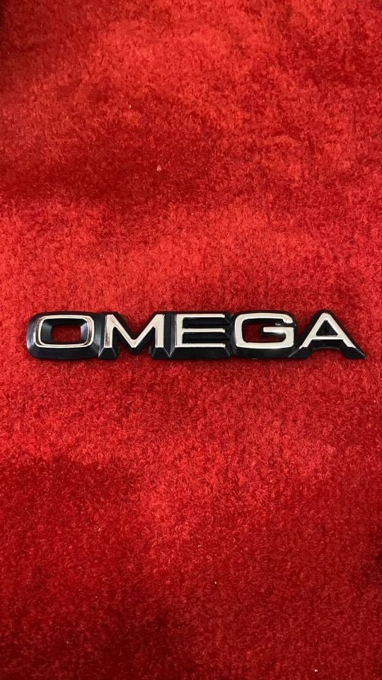 Opel Omega Yazılı Amblem