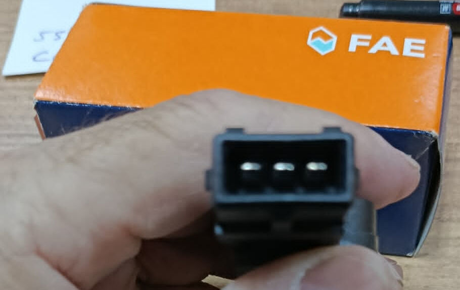 Opel Vectra A ve Vectra B X20XEV Eksantrik Sensörü (Orijinal FAE Kare Soket) 1238915 FAE