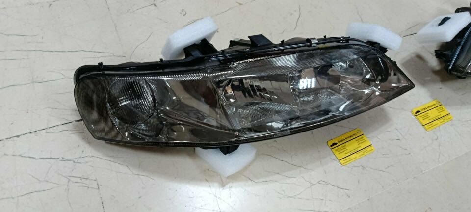 Opel Vectra B Makyajlı Far Takımı Füme Koyu Camlı 1216053 1216054