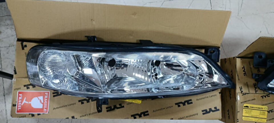 Opel Vectra B Makyajlı Far Takımı TYC Marka 1216053 1216054