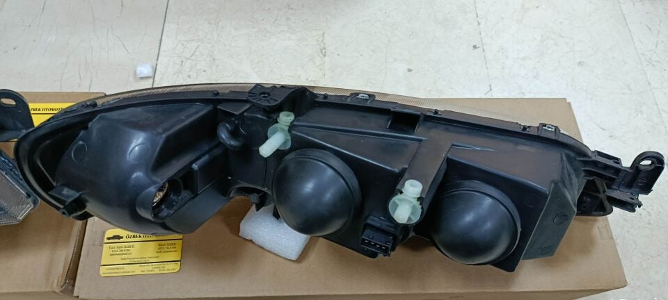 Opel Vectra B Makyajli Kasa Siyah Zeminli Far Takım Füme 1216053 1216054