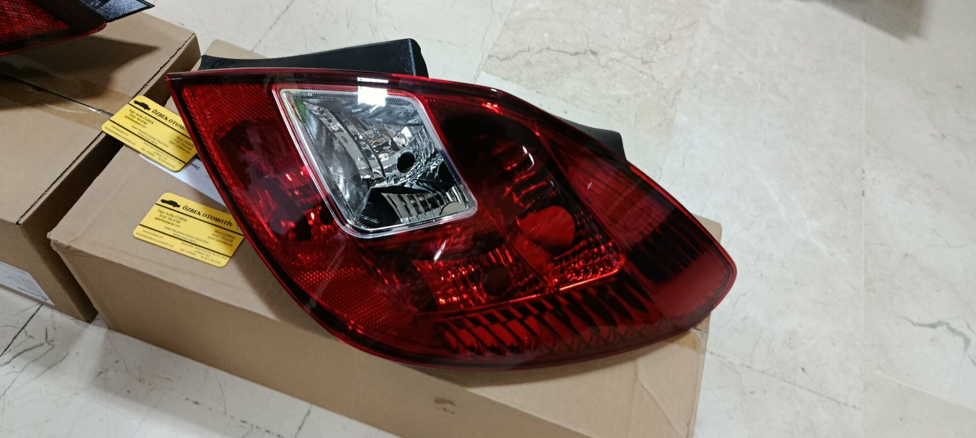 Opel Corsa D 2006-2014  Arka Sağ Stop ithal Marka 1222137