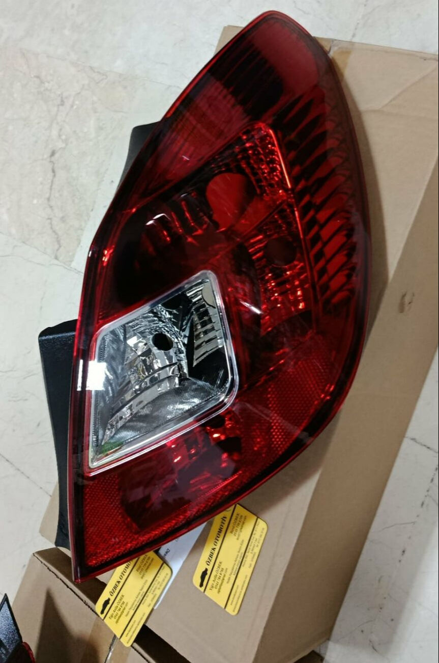 Opel Corsa D 2006-2014  Arka Sağ Stop ithal Marka 1222137