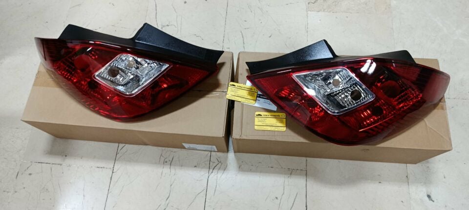 Opel Corsa D 2006-2014  Arka Sağ Stop ithal Marka 1222137