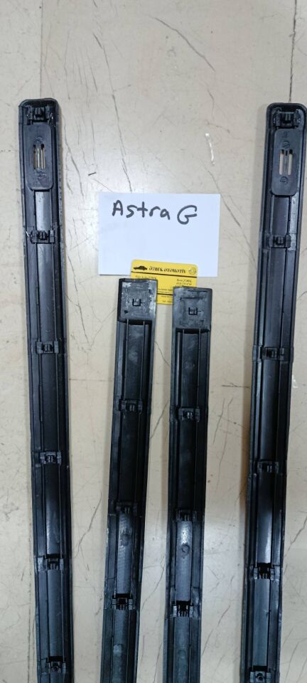 Opel Astra G Kapı Çıta Takımı. Astra G Kapı Bandı CD Armalı 172951