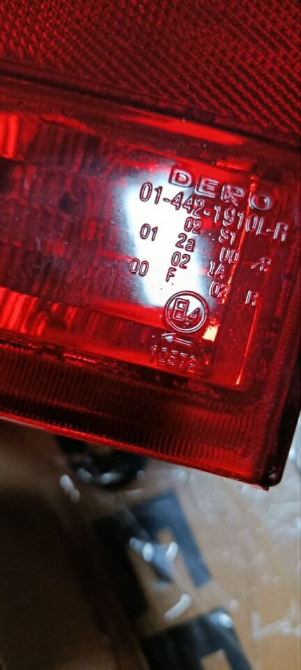 Opel Vectra A Kristal Stop Takımı Füme Kristal  Sağ Sol Takım Fiyatıdır. Depo Marka Üst Çizgisiz Tip