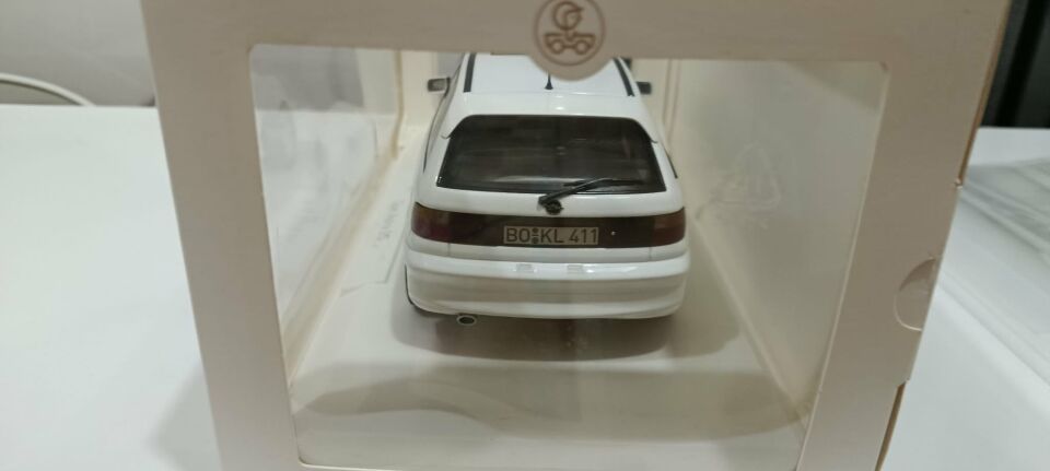 Opel Astra F GSİ 1:18 Metal Maket oyuncak. Norev Marka Orjinal ürun.