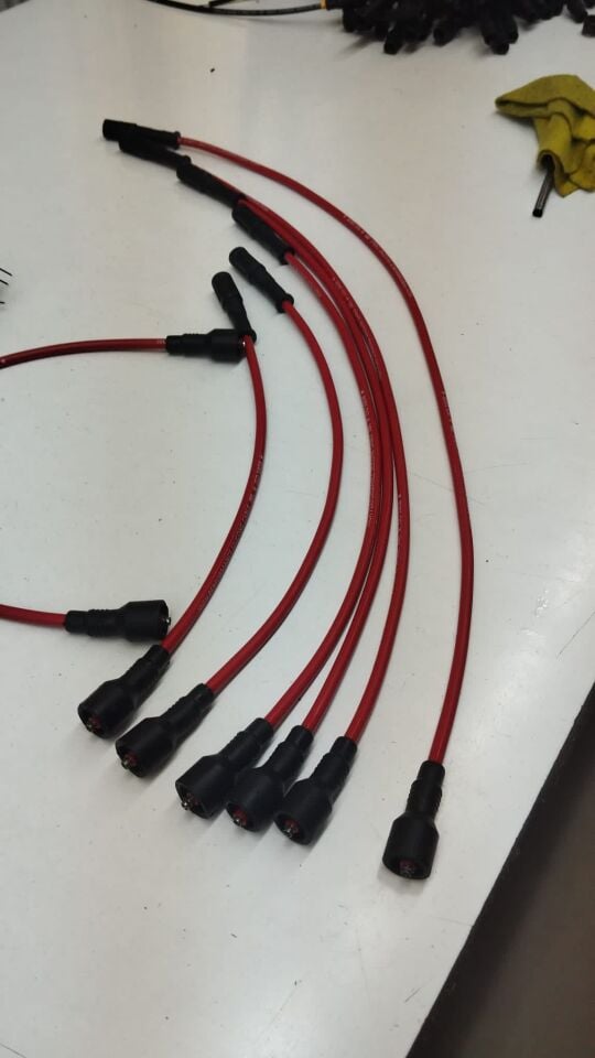 Opel Omega A B ve C26NE Motor Uyumlu 8mm Performans Buji Kablosu. Bobin kablo 1 metredir.