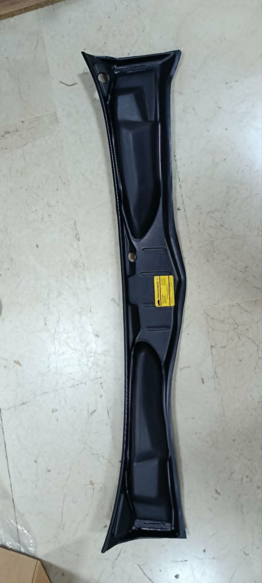 Opel Vectra A Ön Cam Önü Dış Izgarası Difüzör Kaput içi Fiber Malzeme.