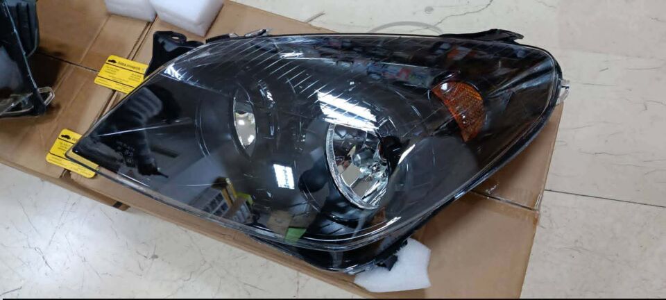 Opel Astra H Far Takımı Siyah Zeminli 1216561 1216562 Piano Black Füme