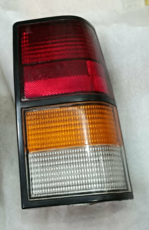 Opel Corsa A Sağ Stop Orjinal Kusursuz