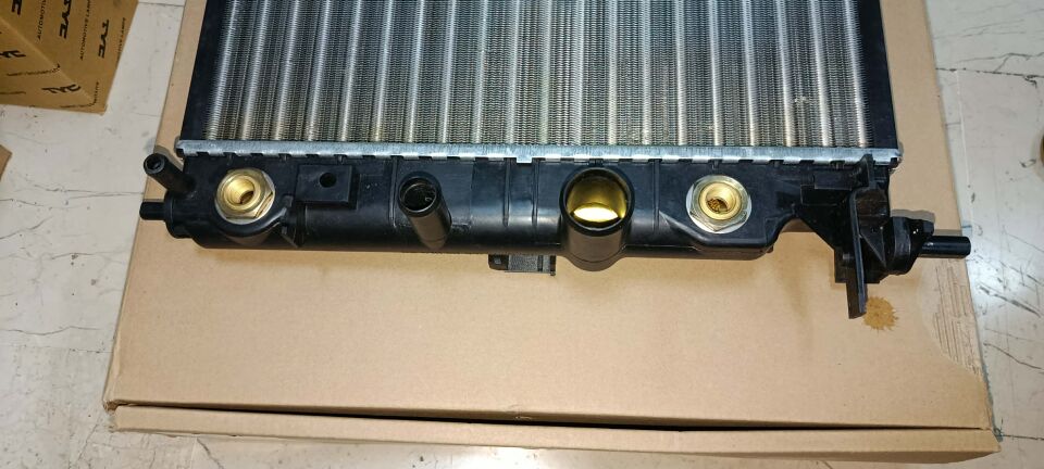 OPEL VECTRA B X25XE SU RADYATÖRÜ 1300161 1300181 MC ARM MARKA