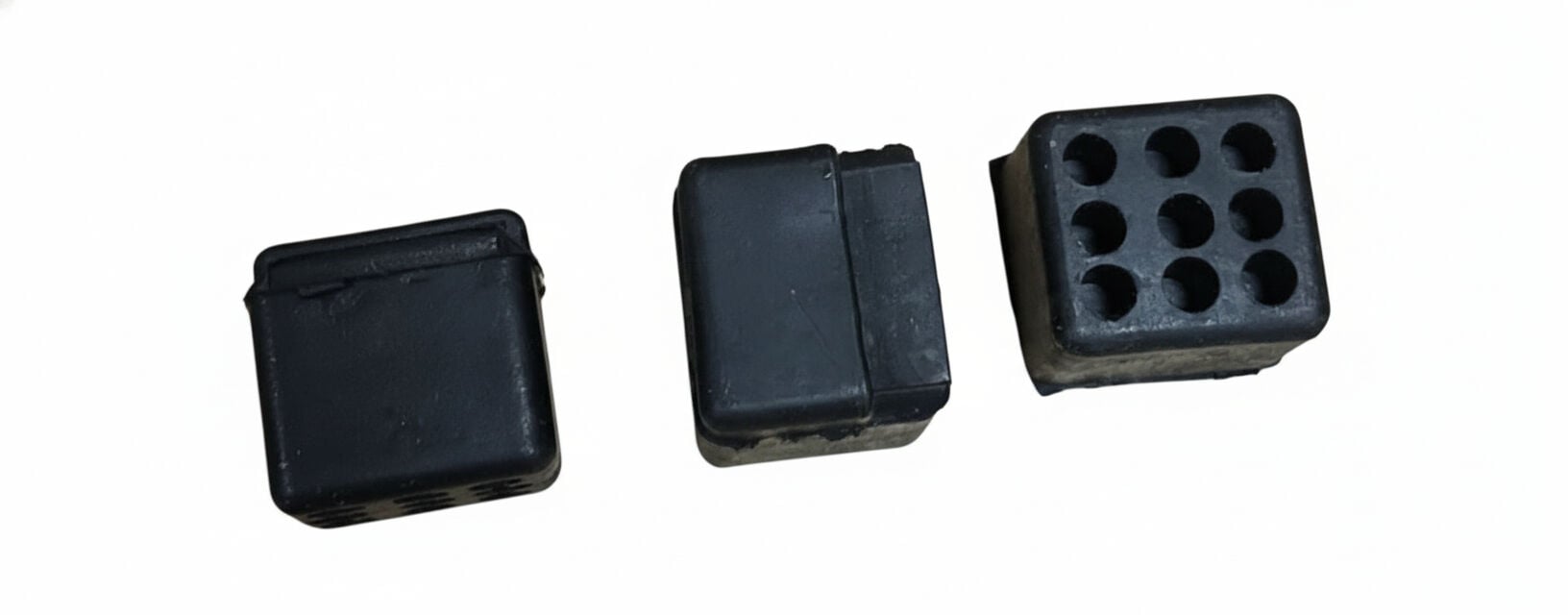 Opel Omega A Vectra A 9 Delikli Bagaj Kapak Menteşe Takozu   176813 - 90241735