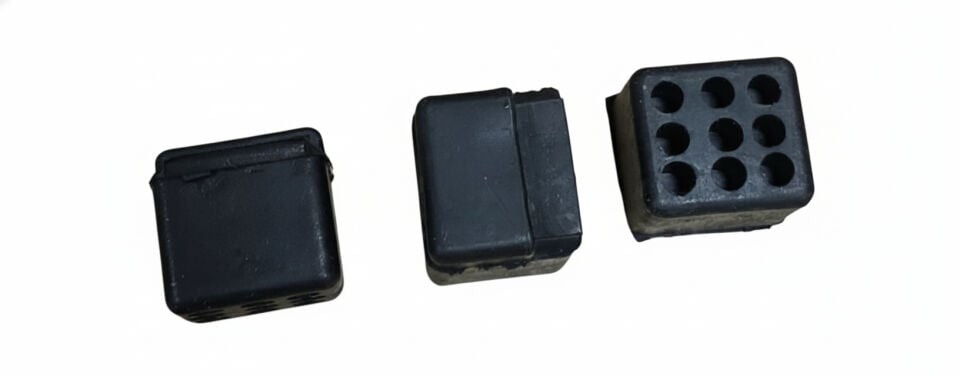Opel Omega A Vectra A 9 Delikli Bagaj Kapak Menteşe Takozu   176813 - 90241735